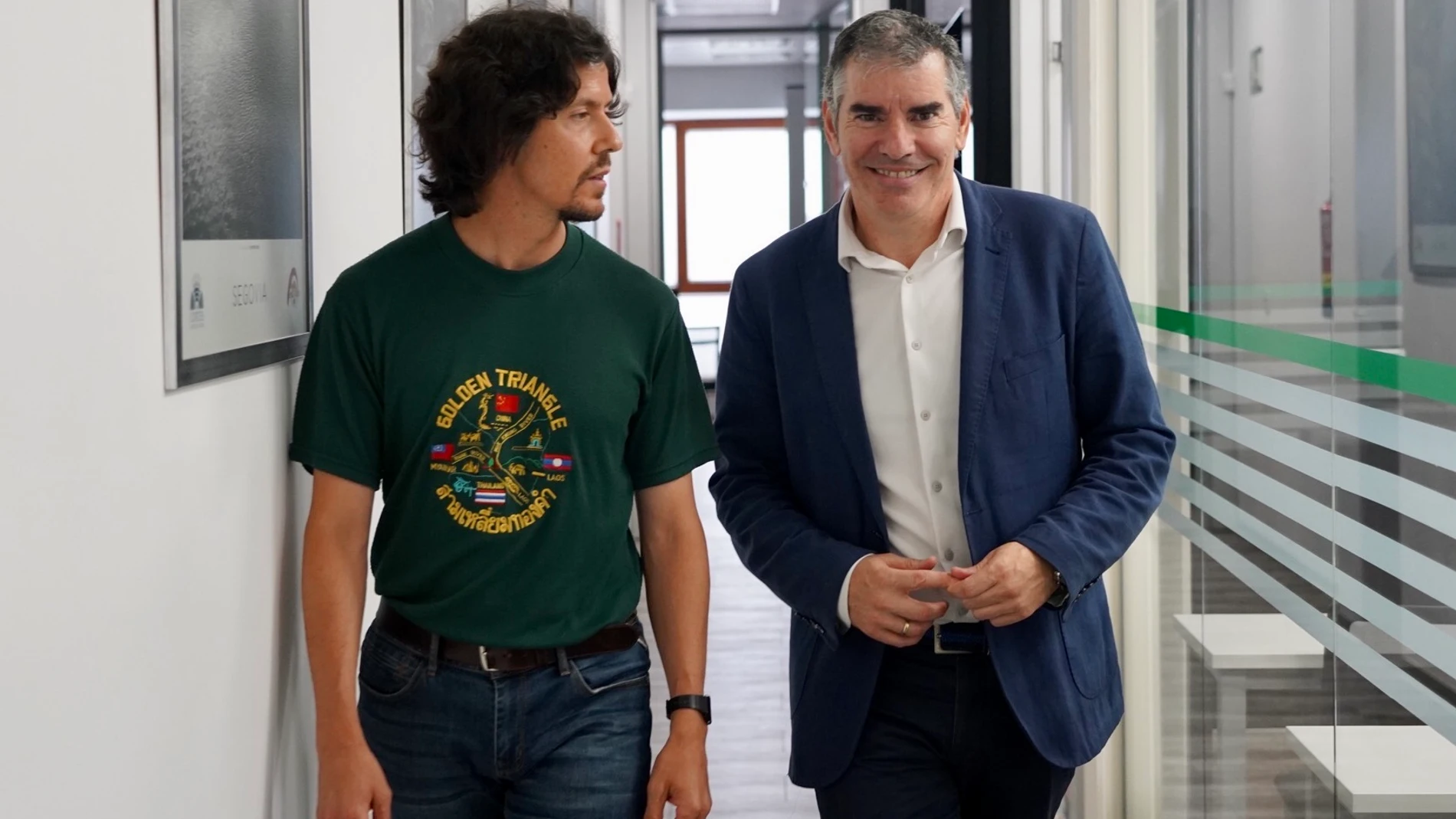 El presidente de CSIF de Castilla y León, Benjamín Castro, junto a Marcelino Arribas presenta las líneas generales de la concentración prevista ante la Delegación del Gobierno de Castilla y León este miércoles