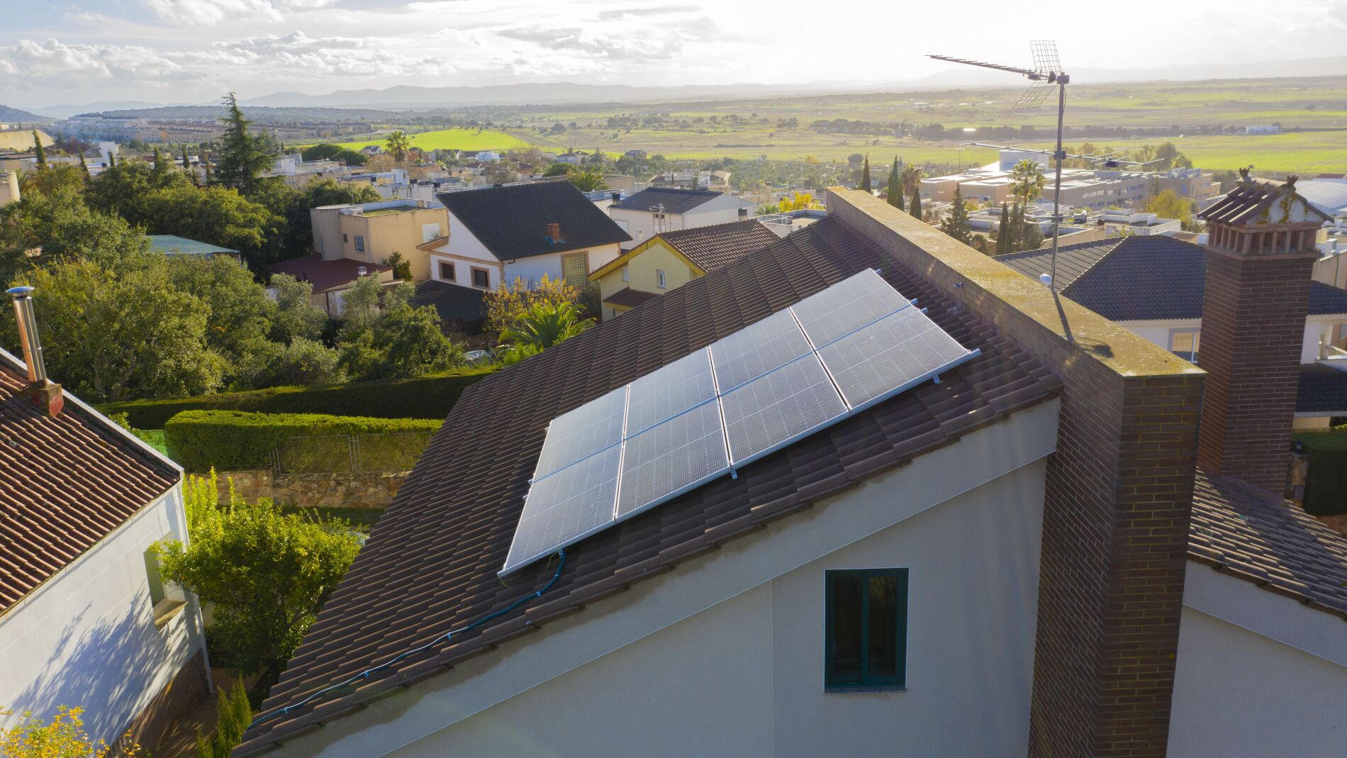 Los Beneficios De La Energía Solar: El Camino Hacia El Autoabastecimiento