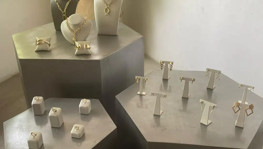 Rocío Crusset presenta su primera colección de joyas inspirada en obras de arte
