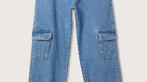 Jeans cargo bolsillos, de Mango