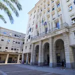 Detalle de la fachada principal de la Audiencia Provincial de Sevilla. Joaquín Corchero / Europa Press
