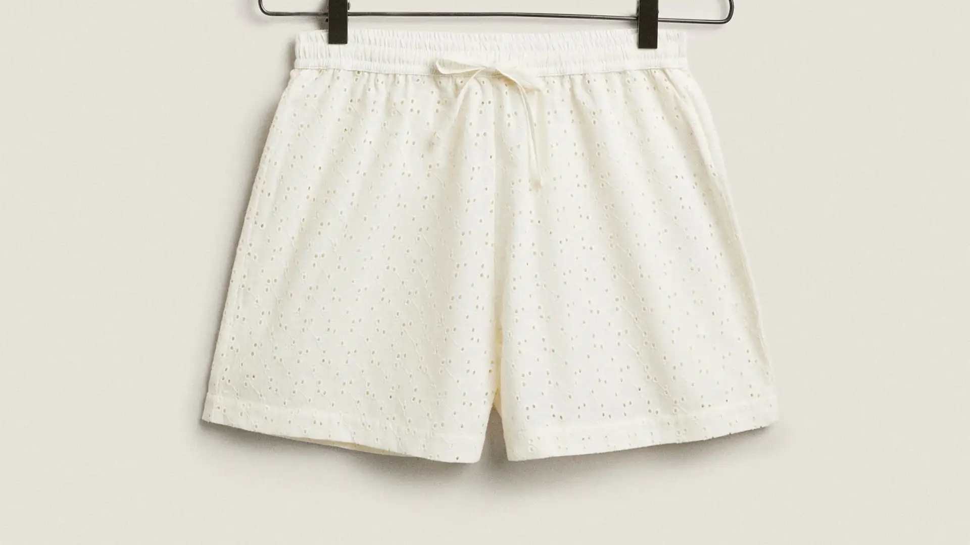 Short algodón bordados, de Zara Home