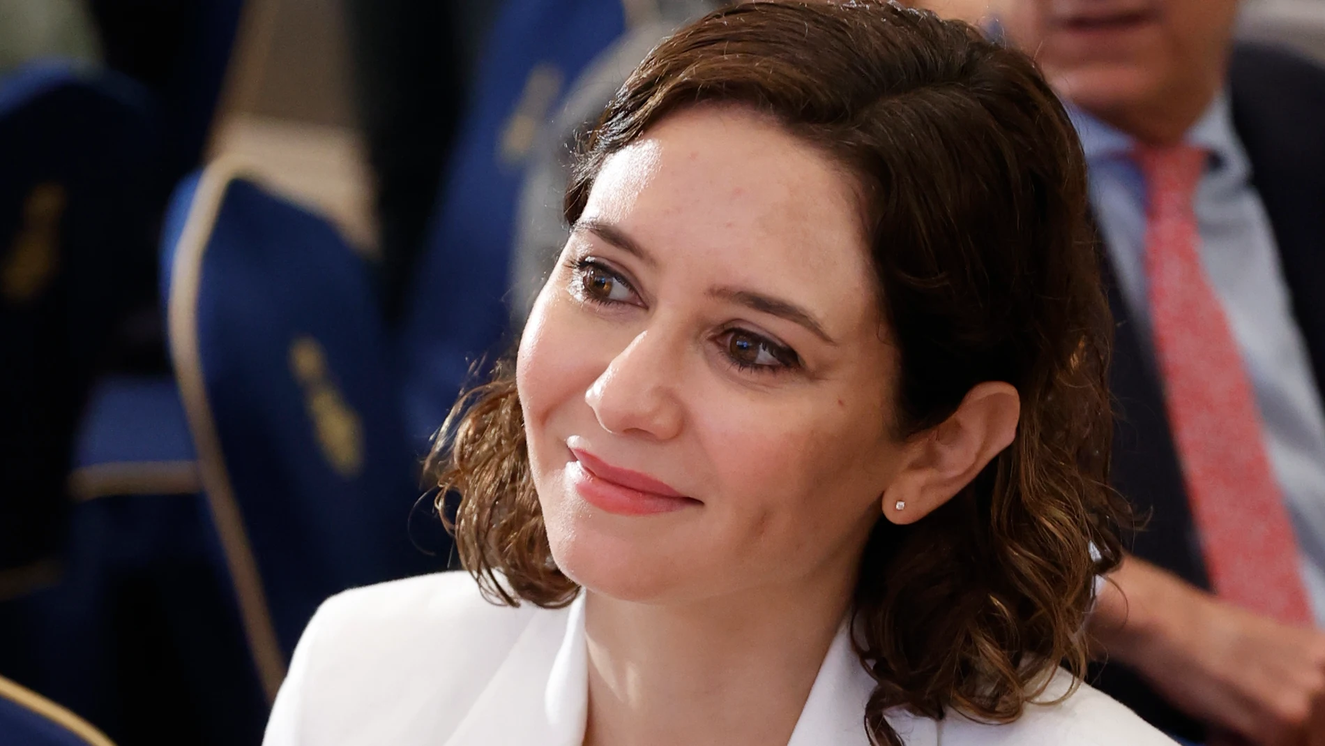 La presidenta de la Comunidad de Madrid, Isabel Díaz Ayuso, asiste a un desayuno informativo de Fórum Europa, protagonizado por su consejero de Presidencia, Justicia e Interior, Enrique López