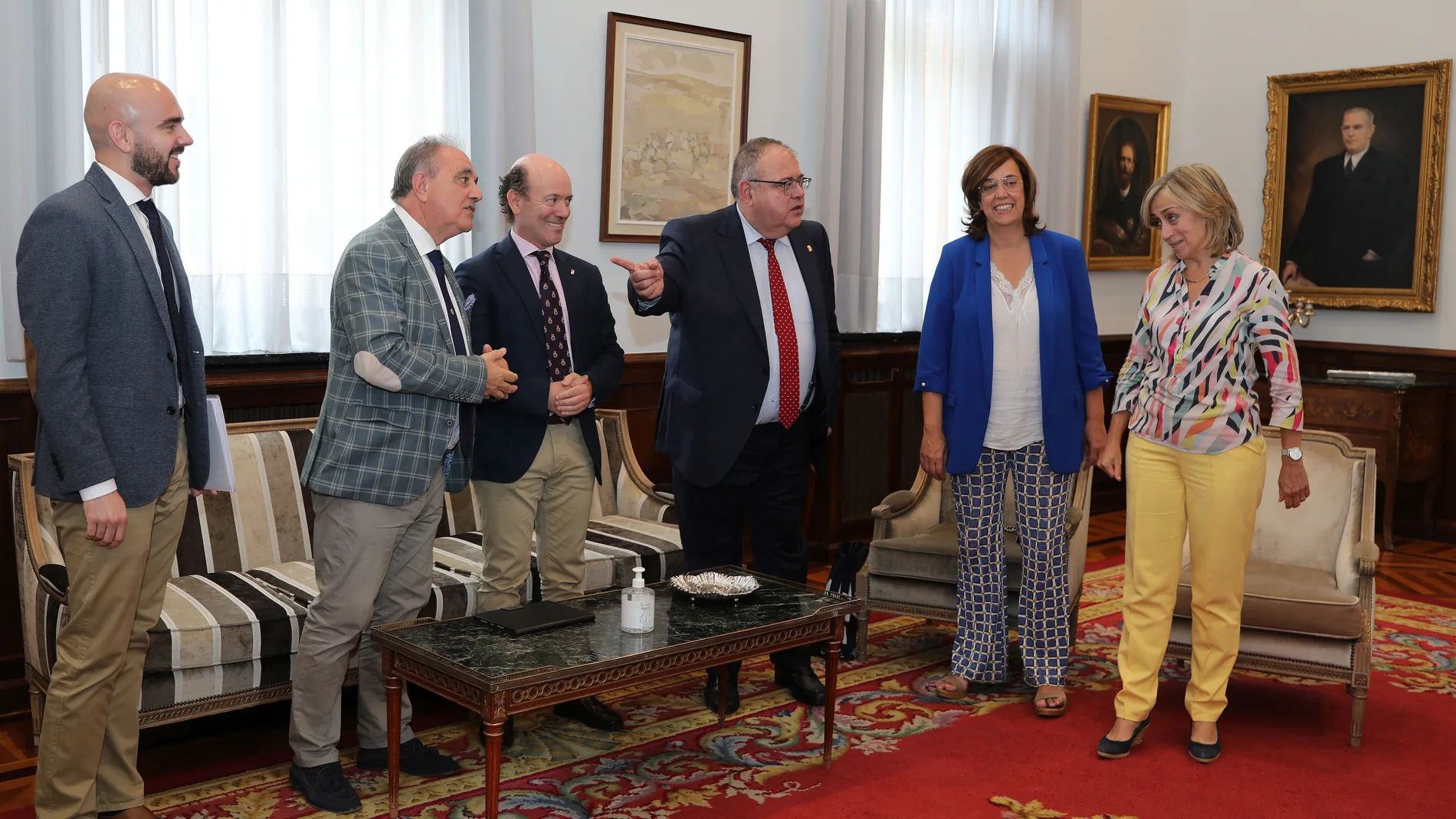 El consejero de Sanidad, Alejandro Vázquez, se reúne con la presidenta de la Diputación de Palencia, Ángeles Armisén