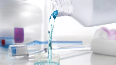 Los enjuagues bucales con CPC al 0,07% podrían ser una herramienta de prevención eficaz contra la infección causada por las diversas variantes del coronavirus