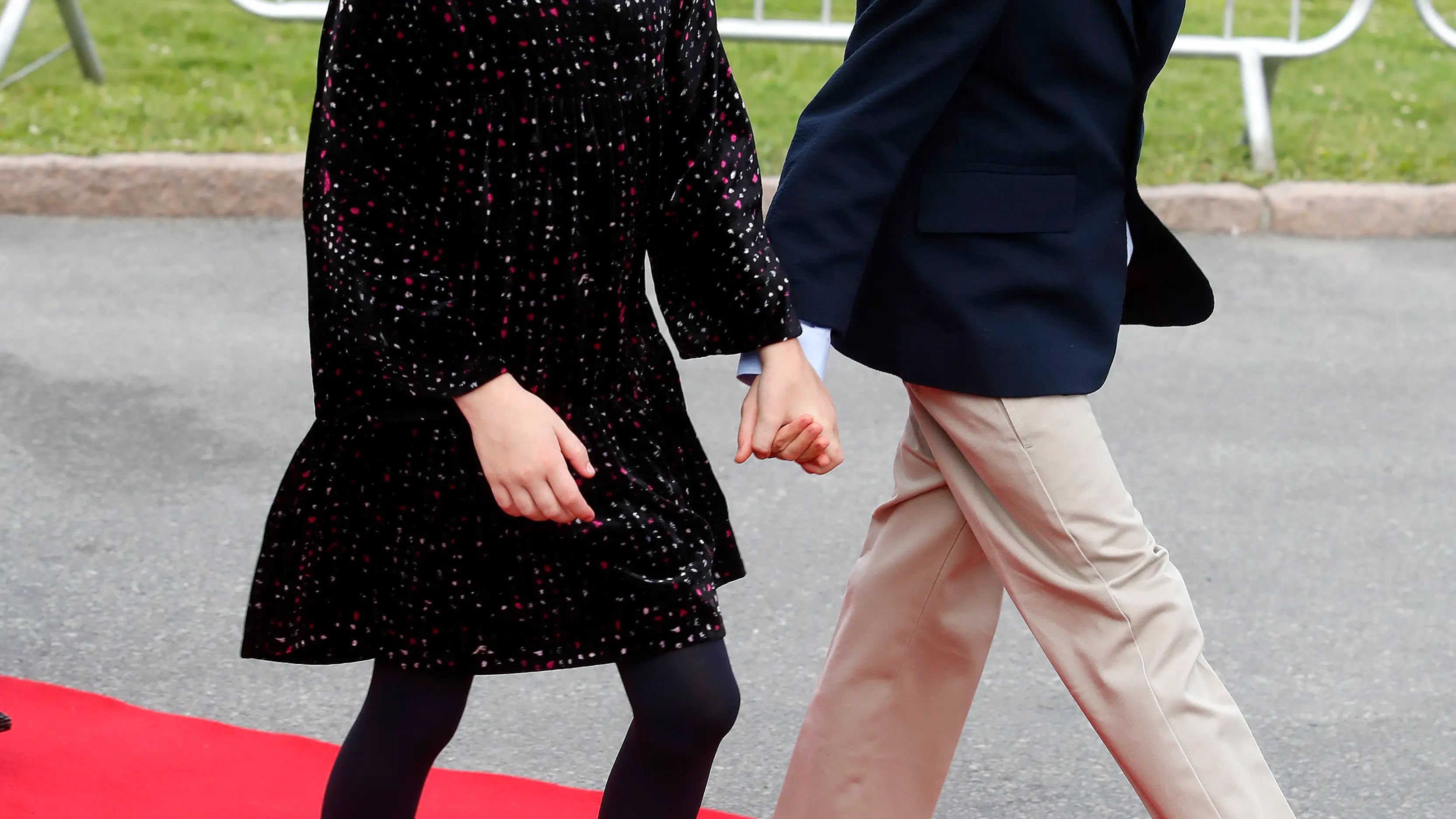 Los mellizos Gabriella y Jacques, a su llegada a Oslo