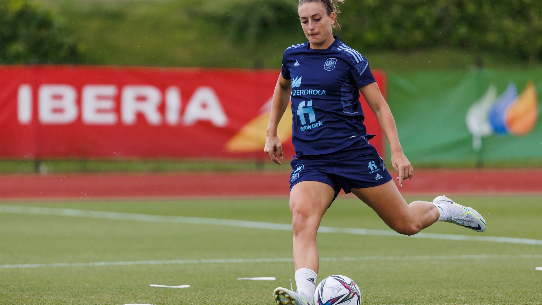 Alexia Putellas, en una foto de entrenamiento, metió el gol de España para empatar contra Italia