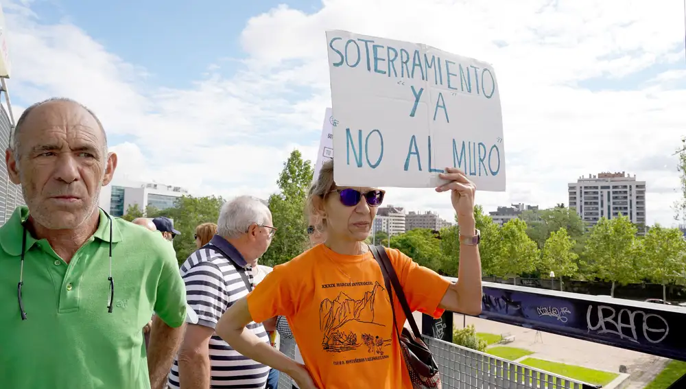 'Marcha contra el muro' de la Plataforma Soterramiento Ferrocarril de Valladolid