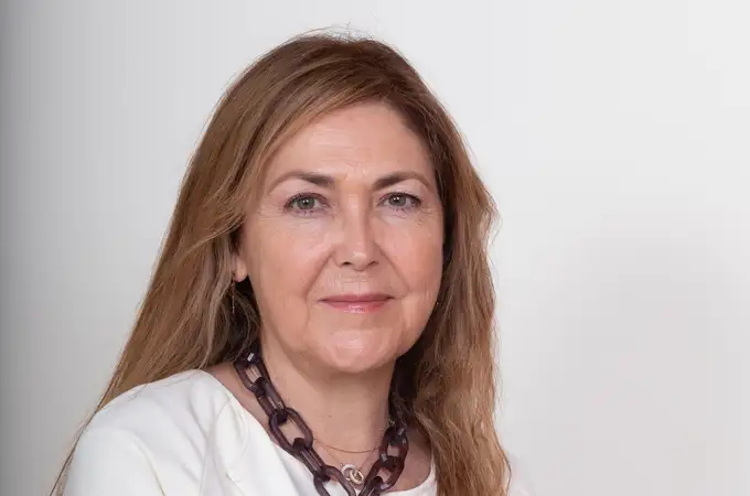 La doctora María Isabel Moya repetirá como vicepresidenta primera de los colegios de médicos