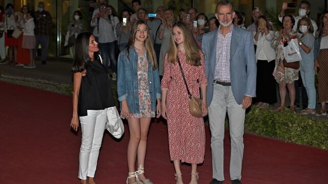 Los Reyes y las Infantas salen del Teatro Canal tras disfrutar de la obra de María Pages a 25 de Junio de 2022 en Madrid (España)