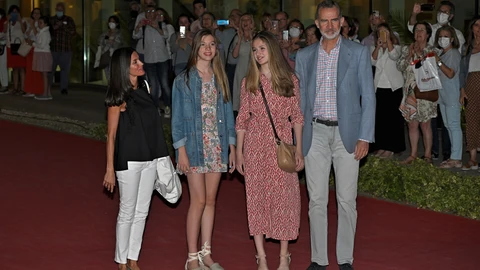 Los Reyes y las Infantas salen del Teatro Canal tras disfrutar de la obra de María Pages a 25 de Junio de 2022 en Madrid (España)