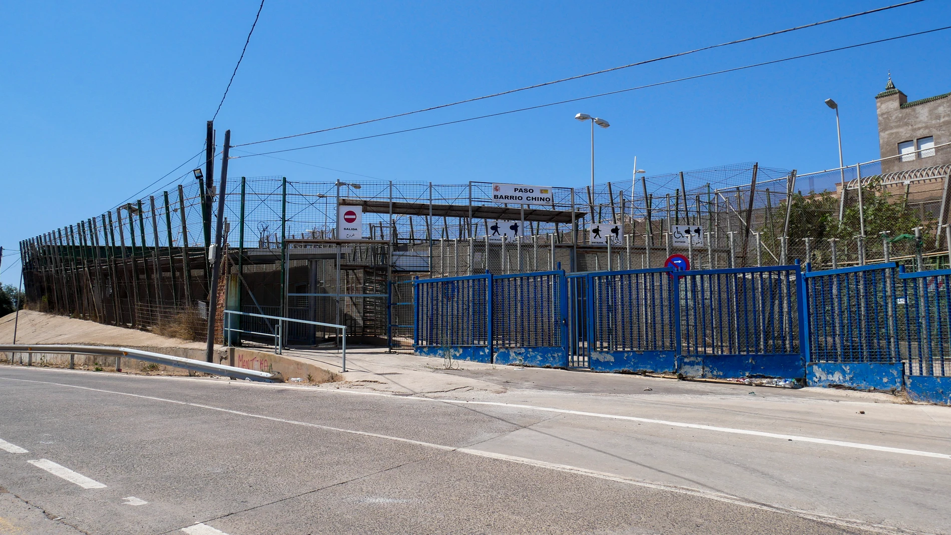 Paso fronterizo de Barrio Chino, en la ciudad autónoma de Melilla. EFE/ Paqui Sánchez