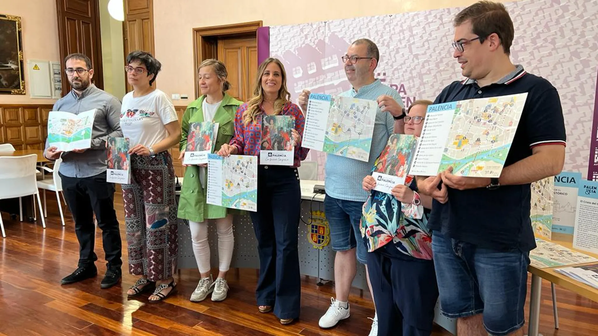 Presentación del nuevo mapa en braille del Ayuntamiento de Palencia