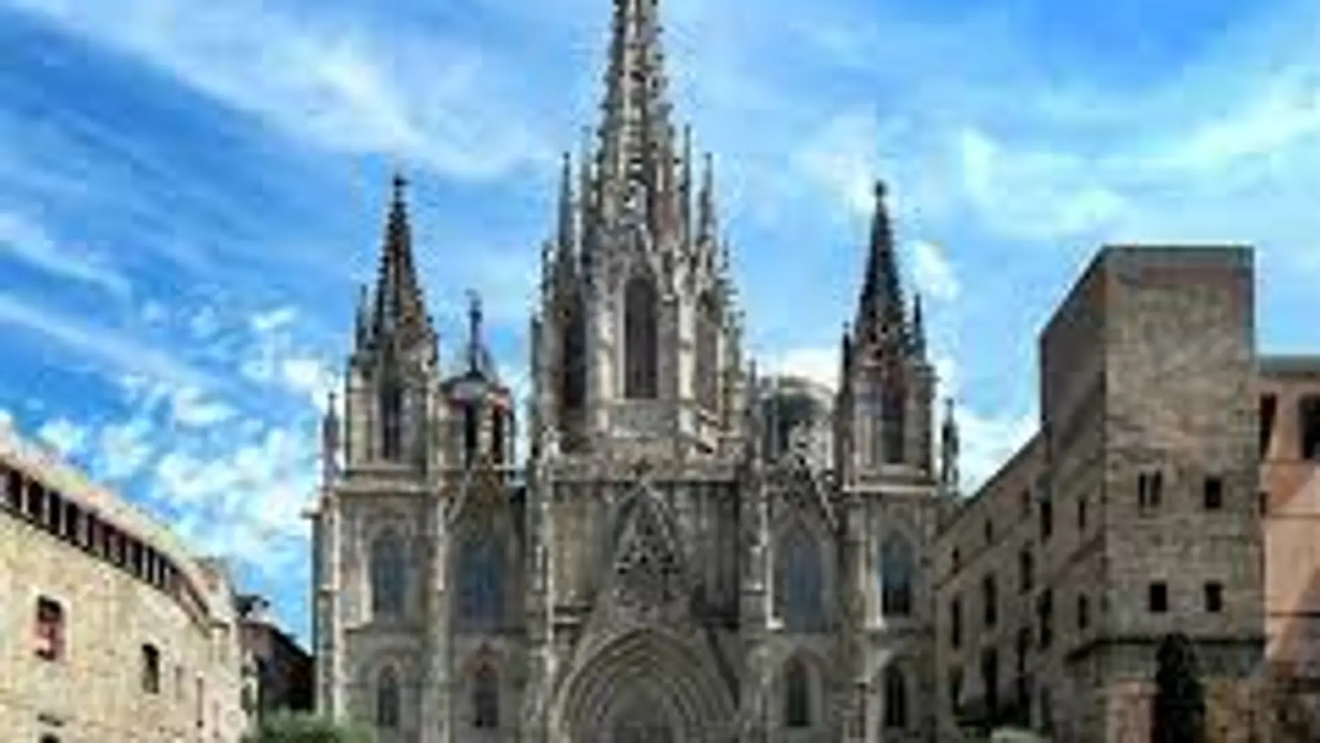 la catedral de Barcelona tiene el inicio de construcción más antiguo de Cataluña