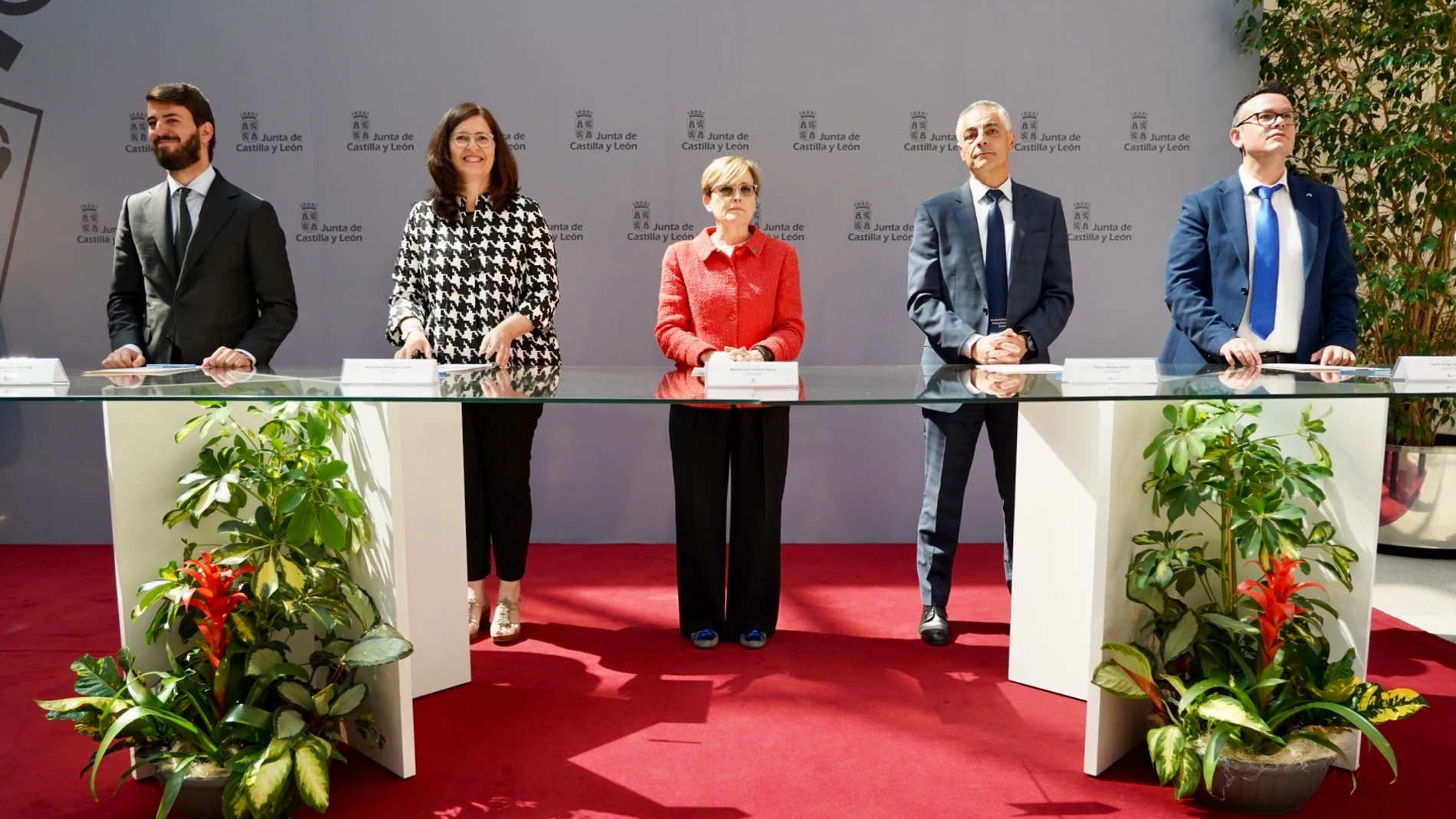 El vicepresidente de la Junta de Castilla y León, Juan García-Gallardo, participa en la firma del protocolo con las universidades públicas de Castilla y León en materia de víctimas del terrorismo