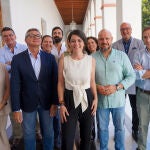 Macarena Olona, con los miembros del grupo parlamentario