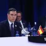  A la bandera de España le ponen a Sánchez al revés