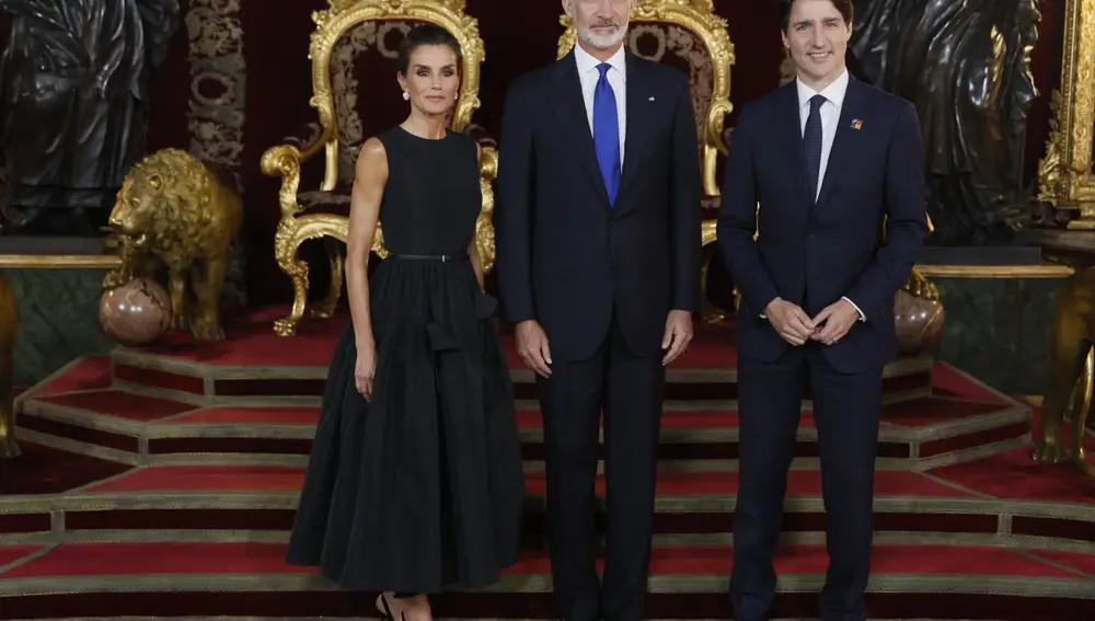 Los Reyes Felipe y Letizia junto al primer ministro canadiense, Justin Trudeau