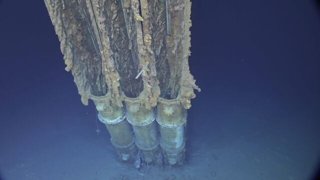 El lanzador de torpedos de tres tubos del USS Samuel B Roberts