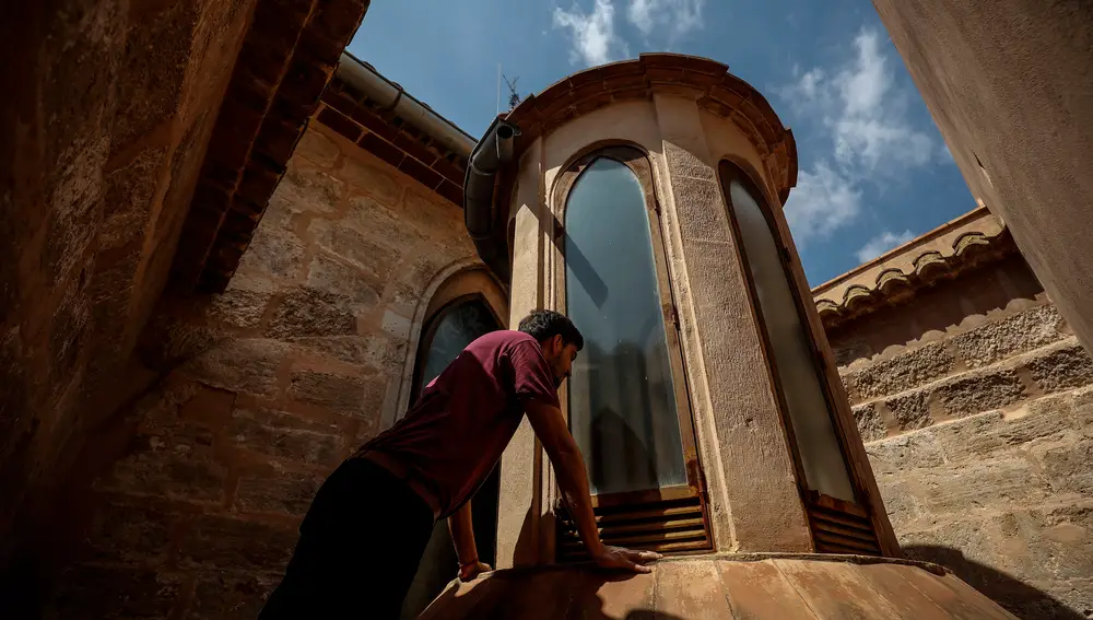 Un guía explica la restauración de las últimas estancias en la Parroquia-Museo de San Nicolás