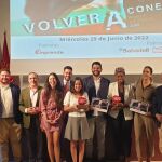 Foto de familia tras la entrega de los premios