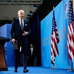 “La OTAN está más unida tras la invasión rusa”, asegura el presidente de Estados Unidos que culpa a Rusia de la subida de precios de la gasolina.