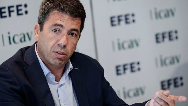 El presidente del PP de la Comunitat Valenciana (PPCV), Carlos Mazón, durante los Desayunos de la Agencia EFE en el Colegio de Abogados de Valencia