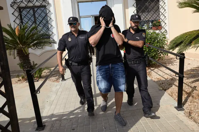 Prisión para dos de 6 detenidos por robar en casa de Ronaldo Nazário en Ibiza 