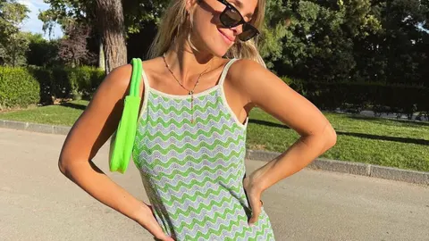 María Pombo con vestido de Mango.