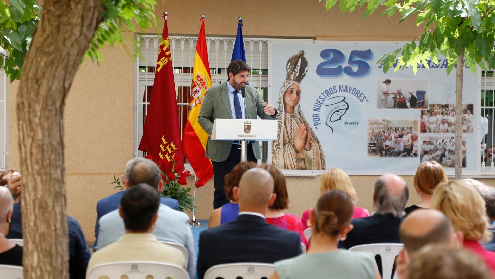 López Miras destaca “la dedicación a los demás” de la Residencia Nuestra Señora de Fátima en su XXV aniversario