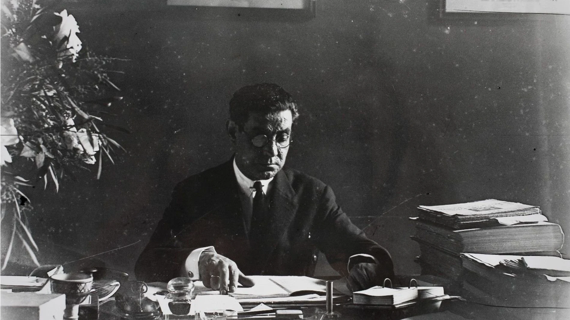 Una imagen de Joaquim Folch i Torres en su despacho