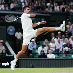  Van Rijthoven hasta dio un susto a Djokovic, que después impuso su ley en Wimbledon