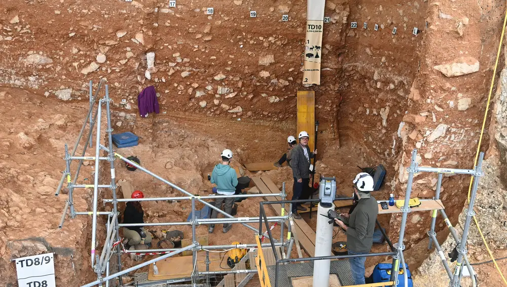 Unos 2.600 arqueólogos de varios países pasan por la residencia juvenil de la Junta en Burgos desde 1994 para investigar en Atapuerca