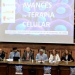 El científico Robert Sakstein, emérito de la Universidad de Harvard y vicerrector de la Universidad Internacional de Florida, participa en el Simposio sobre Avances en Terapia Celular que se celebra en la Universidad de León