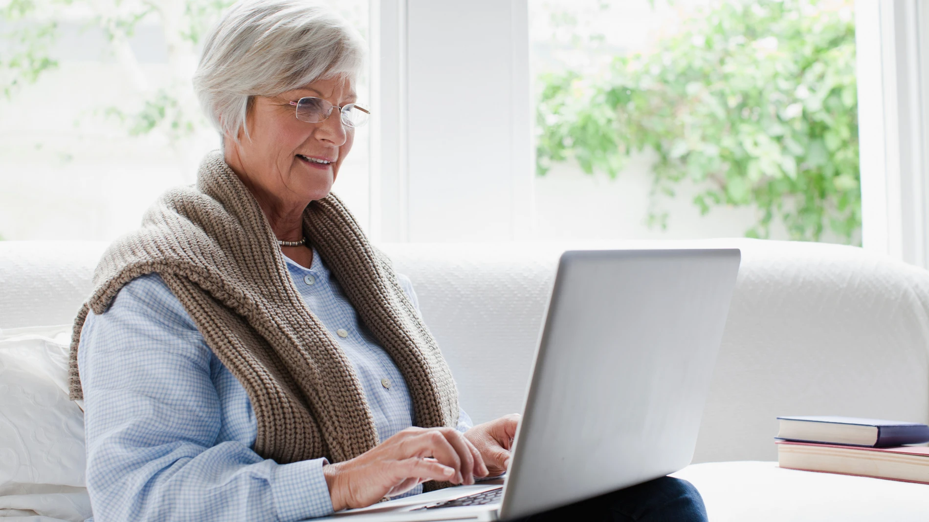 Las personas mayores suelen ser las más olvidadas en la era digital.