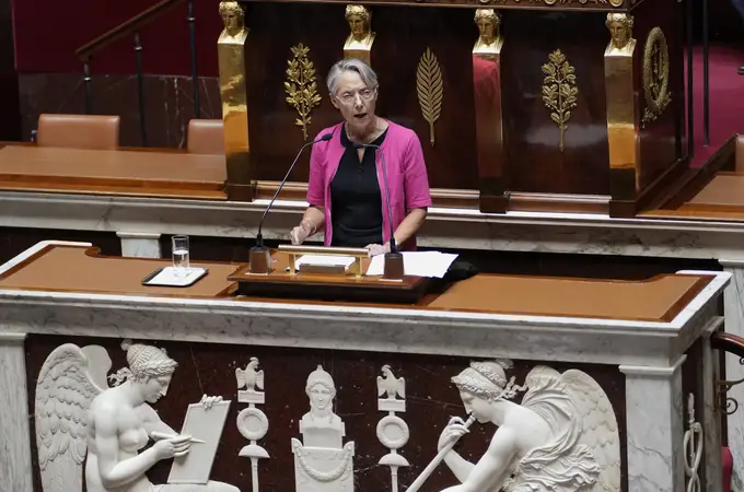 Borne pide al Parlamento trabajar con el Gobierno por el bien de Francia: “Hay que actuar”
