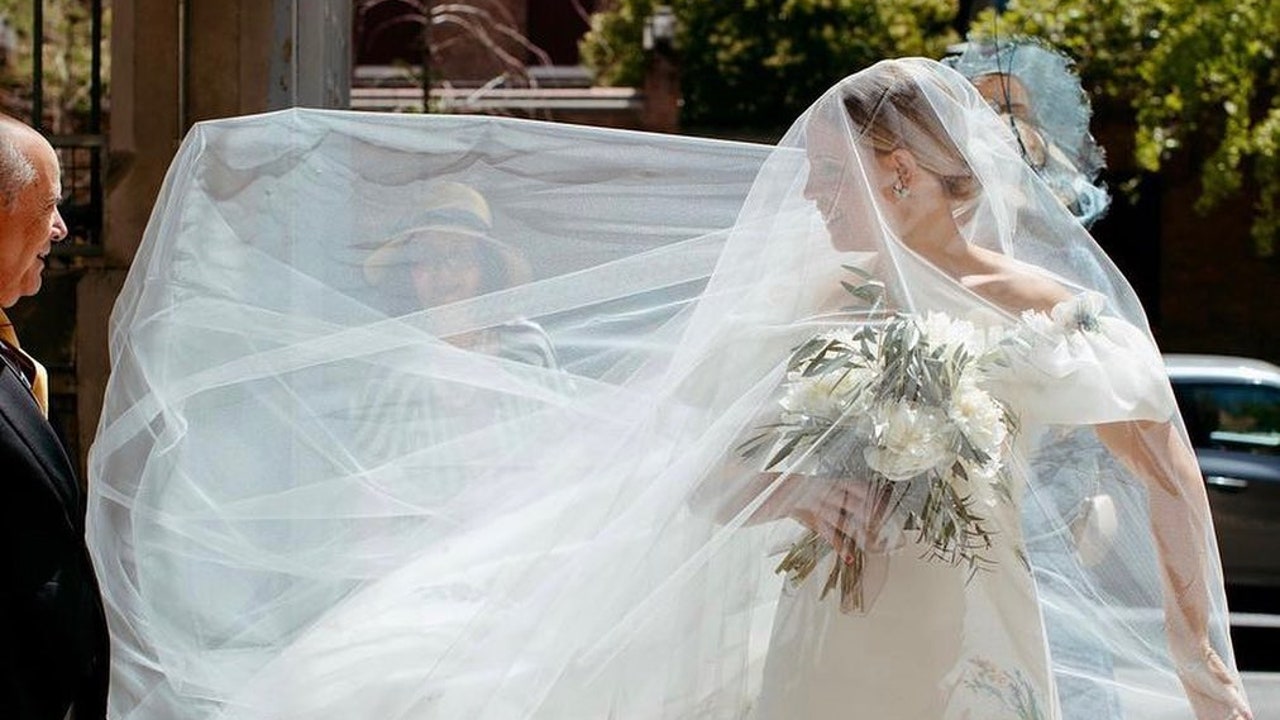 Cómo son los vestido de novia de Navascués? Así es la firma nupcial que lucirá Teresa Andrés en su boda de este viernes Cómo son los vestido de novia de Navascués? Así es la firma nupcial que lucirá Teresa Andrés en su boda de este viernes