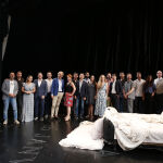 El reparto y los responsables técnicos de La Traviata, este jueves en el escenario del Teatro de la Maestranza
