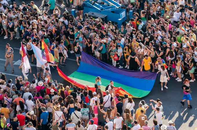 Cientos de miles de personas vuelven a tomar las calles de Madrid para celebrar el Orgullo
