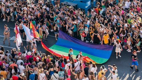 Vistas desde el Ayuntamiento de Madrid de los asistentes de la manifestación por el Orgullo LGTBIQ+,