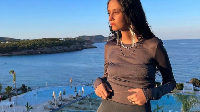 Victoria Federica empieza la Semana Santa en Huelva.