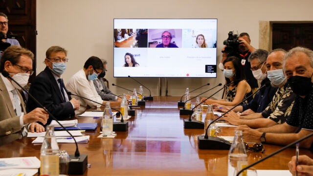 El presidente de la Generalitat, Ximo Puig, preside la reunión del grupo de trabajo de expertos para analizar la evolución de la pandemia de covid-19.