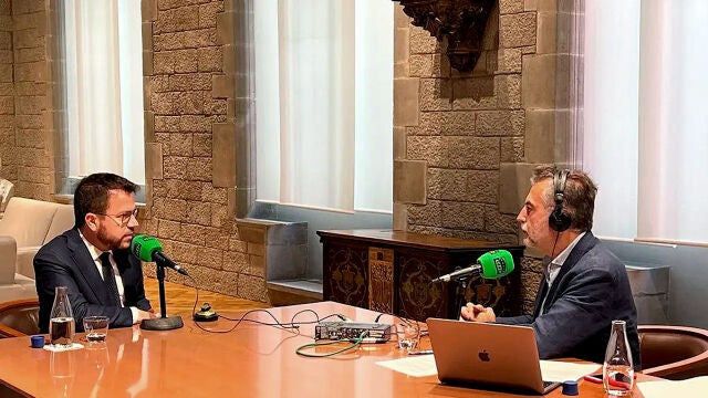 El presidente de la Generalitat de Cataluña, Pere Aragonès, en "Más de uno", con Carlos Alsina.