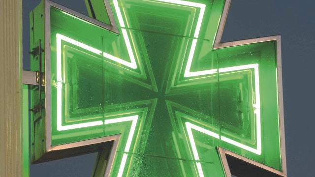 luminoso cruz de farmacia
