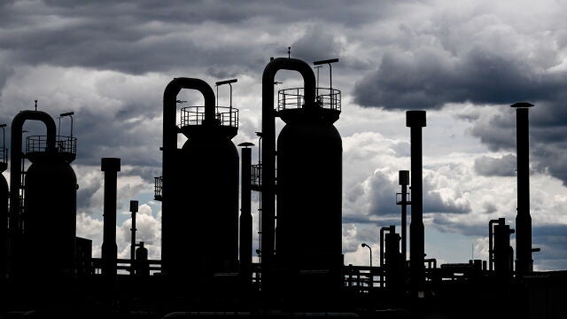 Vista de las tuberías de gas en la estación compresora de gas de Mallnow, Alemania