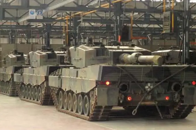 Defensa se abre a gestionar el envío de 10 carros de combate Leopard 2A4 y 20 M113 a Ucrania