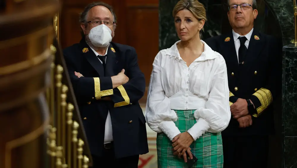 La vicepresidenta segunda y ministra de Trabajo y Economía Social, Yolanda Díaz (c), durante el debate sobre el estado de la nación.