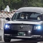 Coche fúnebre con los restos de Shinzo Abe
