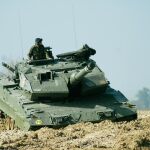 Los carros de combate y vehículos blindados podrán incorporar el nuevo radar de Indra