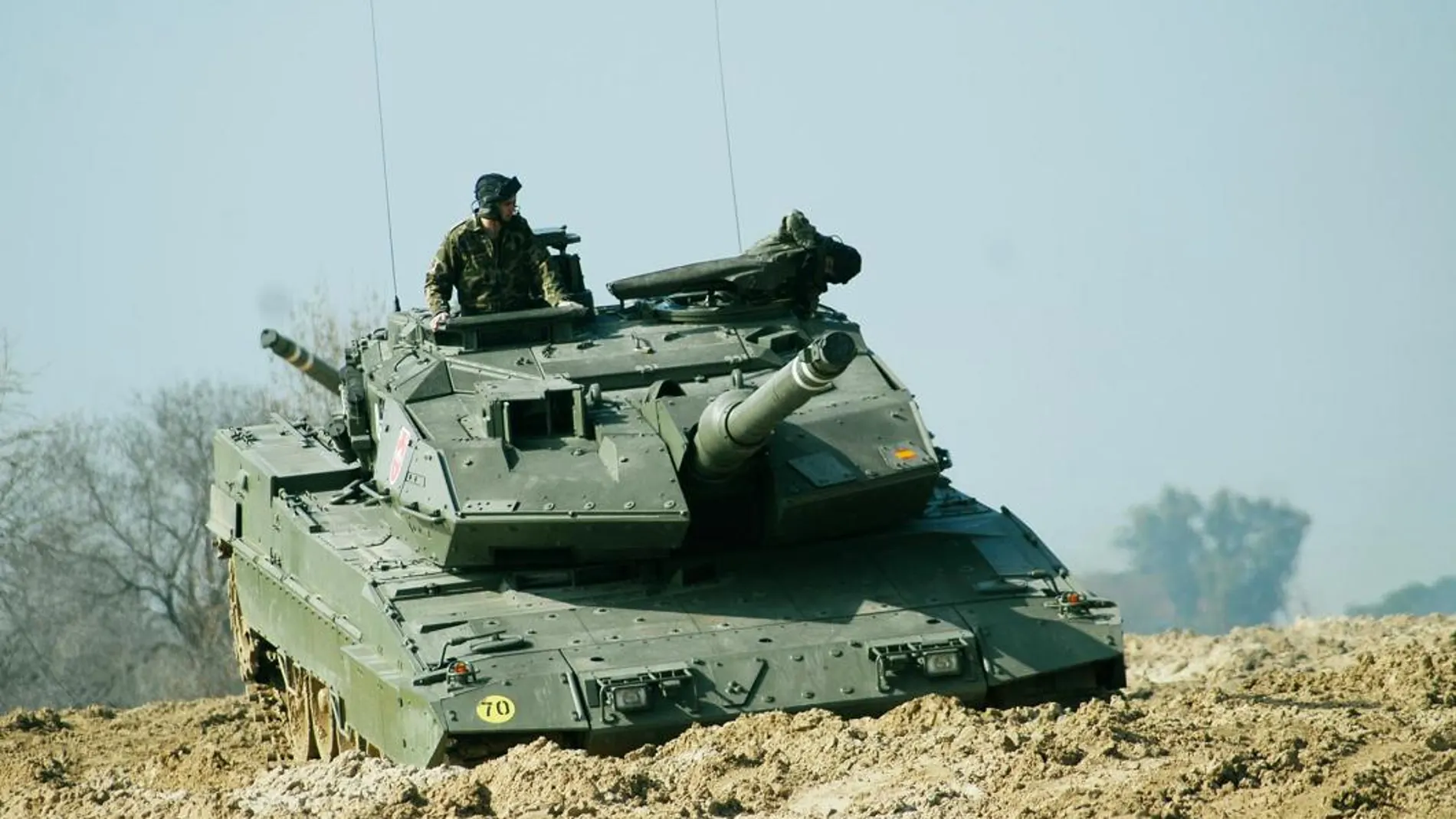 Los carros de combate y vehículos blindados podrán incorporar el nuevo radar de Indra
